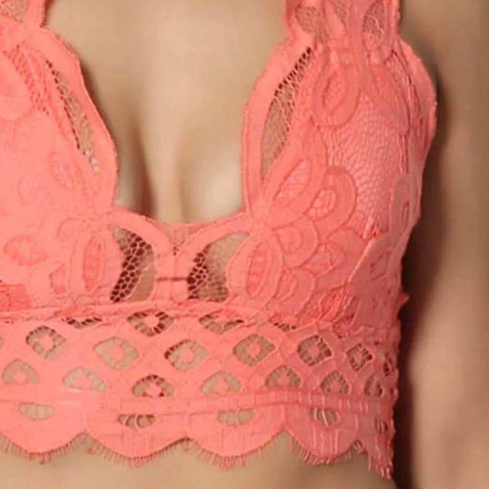 NWT Sexy Crochet Lace Bralette Delicate Floral Design Smocked Coral LARGE